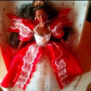 LAST PRICE SALE! NIB HALLMARK. 1997 HOLIDAY CHRISTMAS EDITION ,BARBIE DOLL - 12"